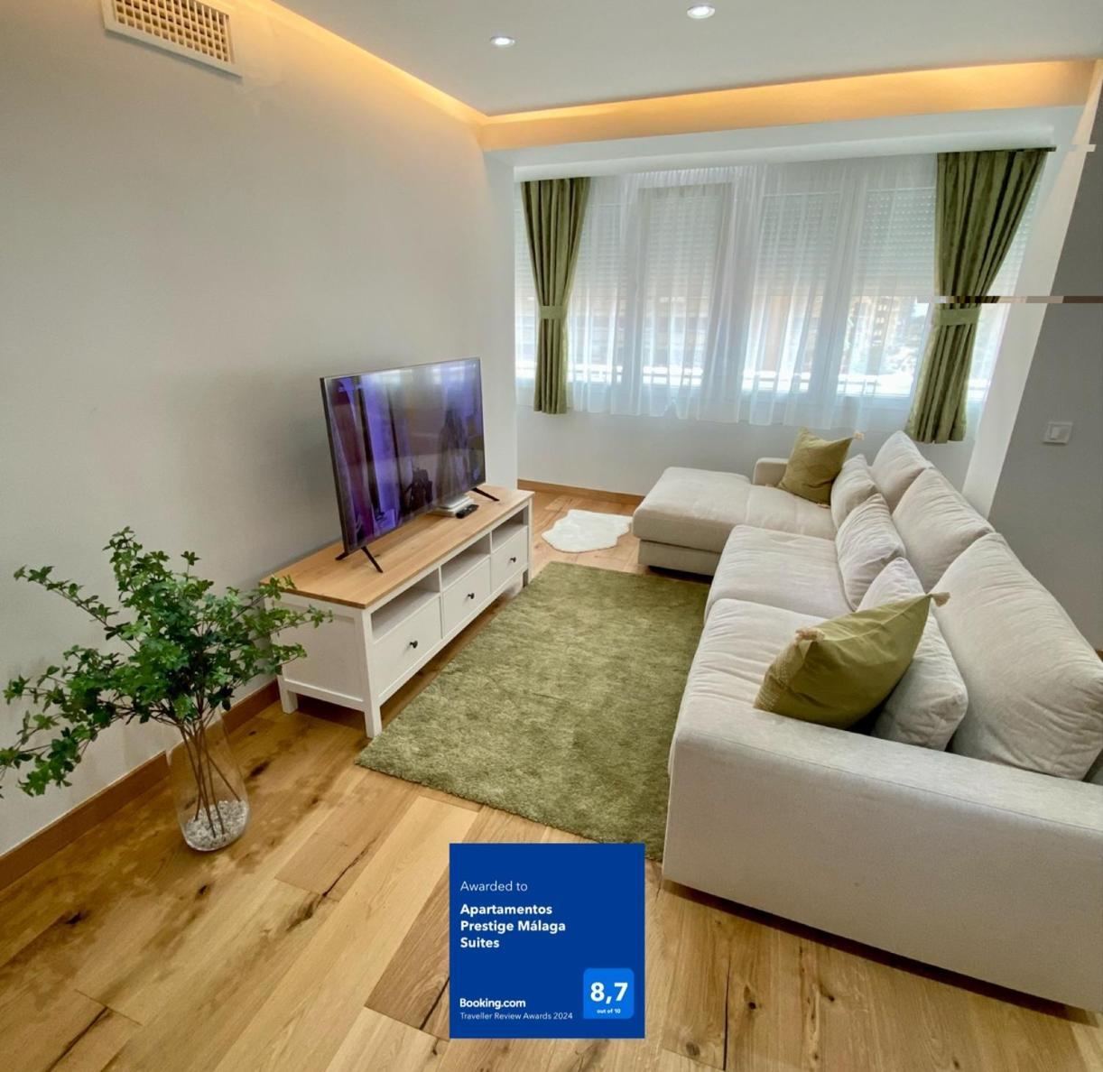 Apartamentos Prestige Malaga Suites Dış mekan fotoğraf